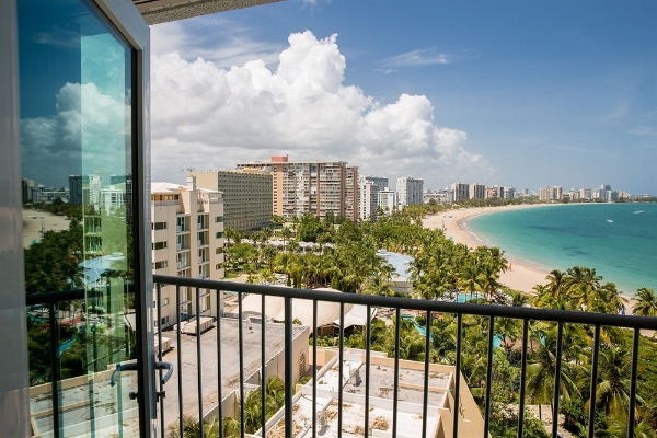 Hotel ESJ Azul (San Juan)